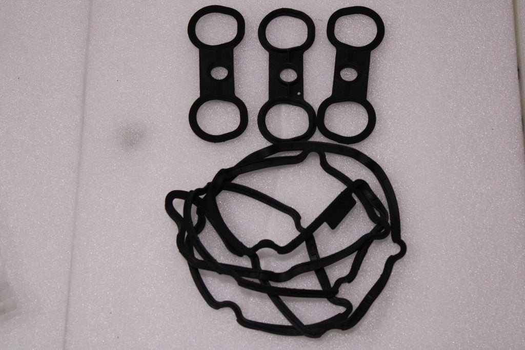 BMW 5 F10 Profile gasket 11127582245