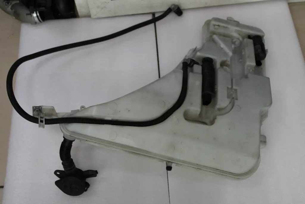 BMW M2 M3 M4 Front Windshield Wiper Fluid System Reservoir 7241679