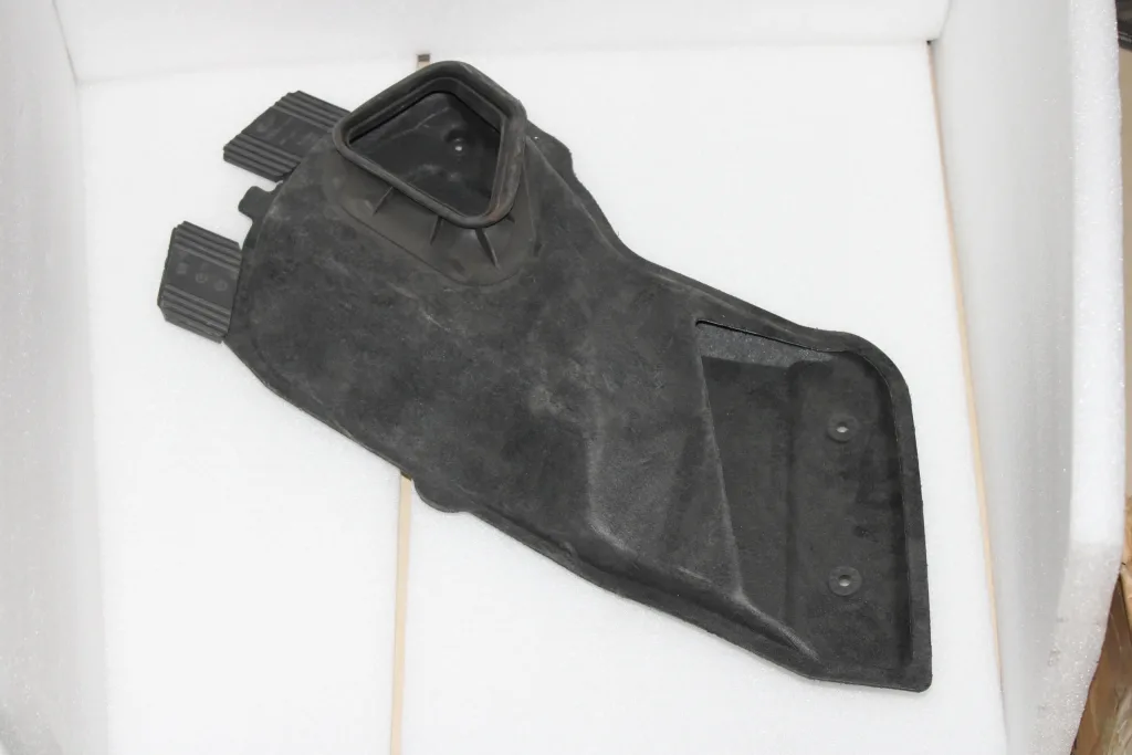 Audi intake air duct 4N0129510C