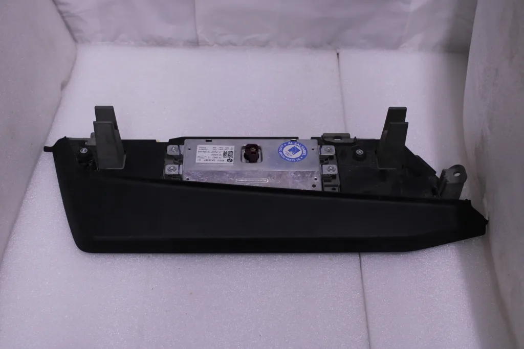 BMW G05 G06 Central information display 65505A0E6B7