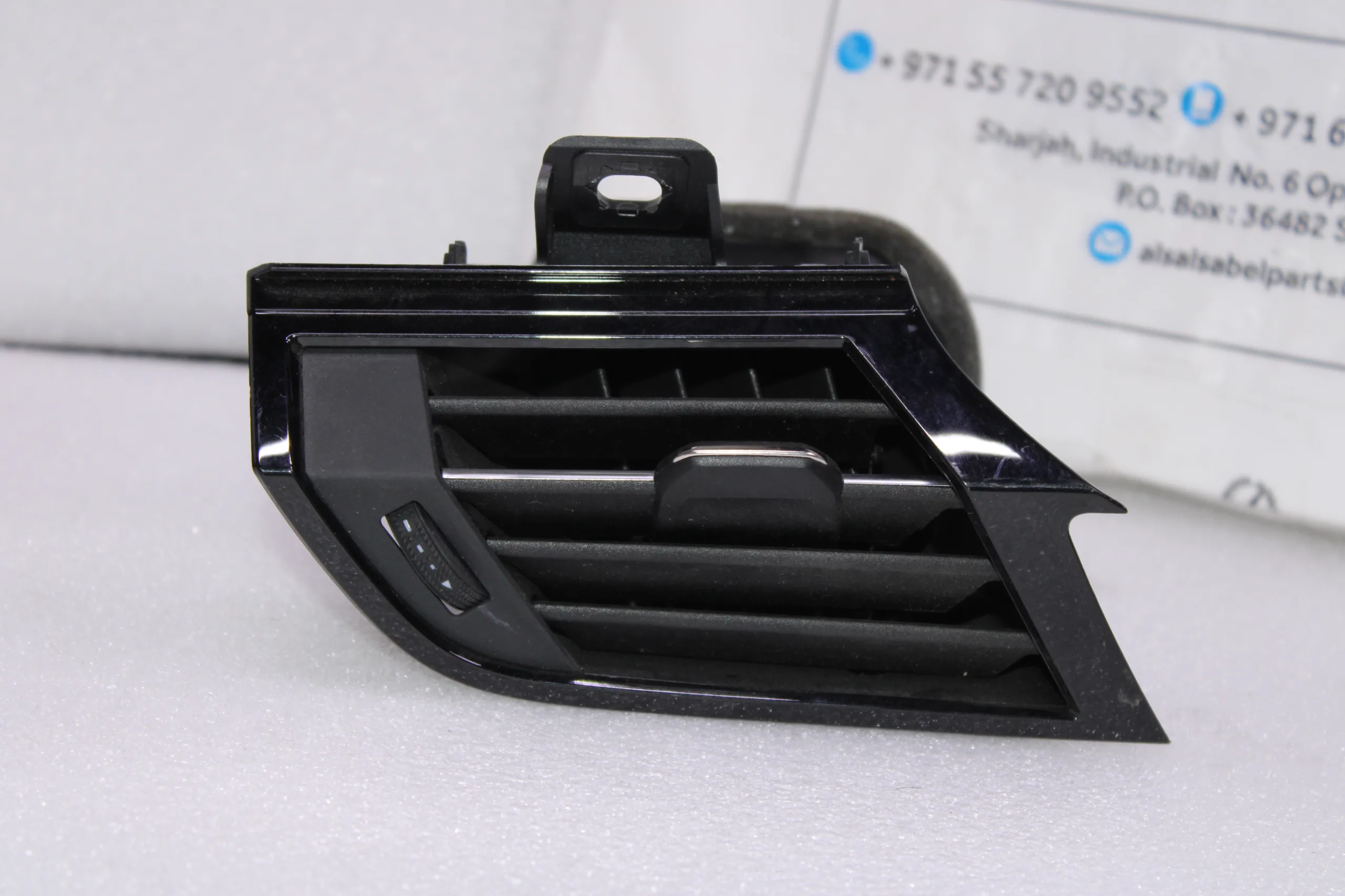 Audi Q3 Rs3 Vent Right Side 83C820902