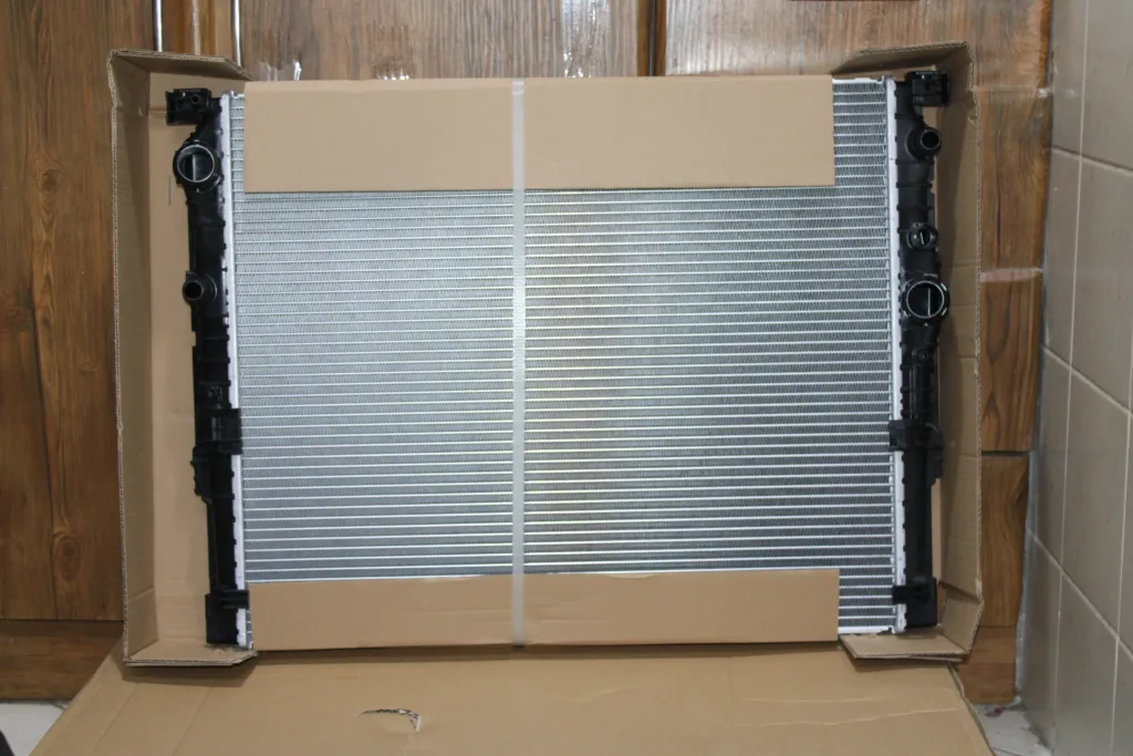 BMW G30 G11 G12 Radiator 17118743667