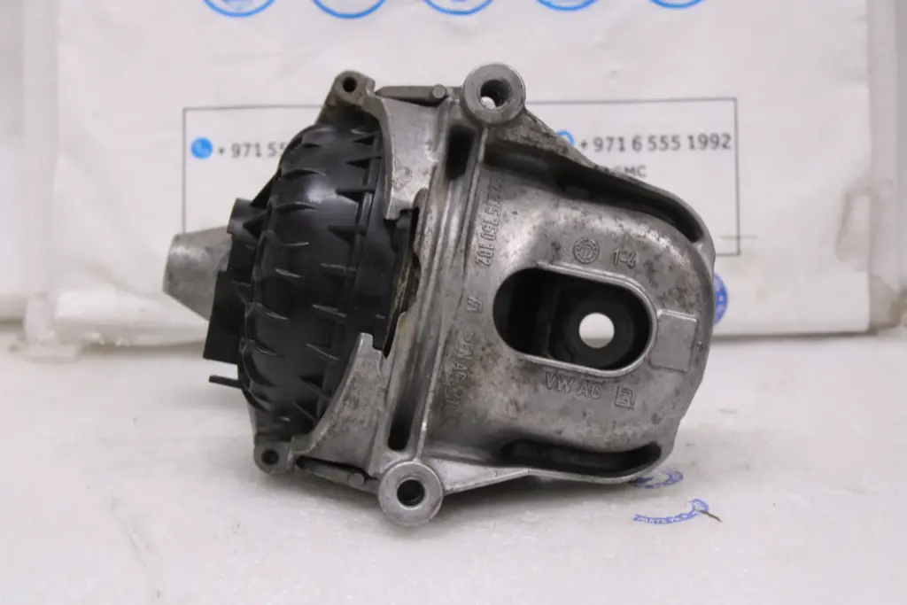 Audi Q5 ENGINE MOUNTING RIGHT 4M0199372M