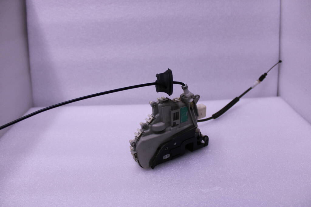 Audi A1 A4 A5 Door Lock Actuator Motor Front Left 8J1837015D