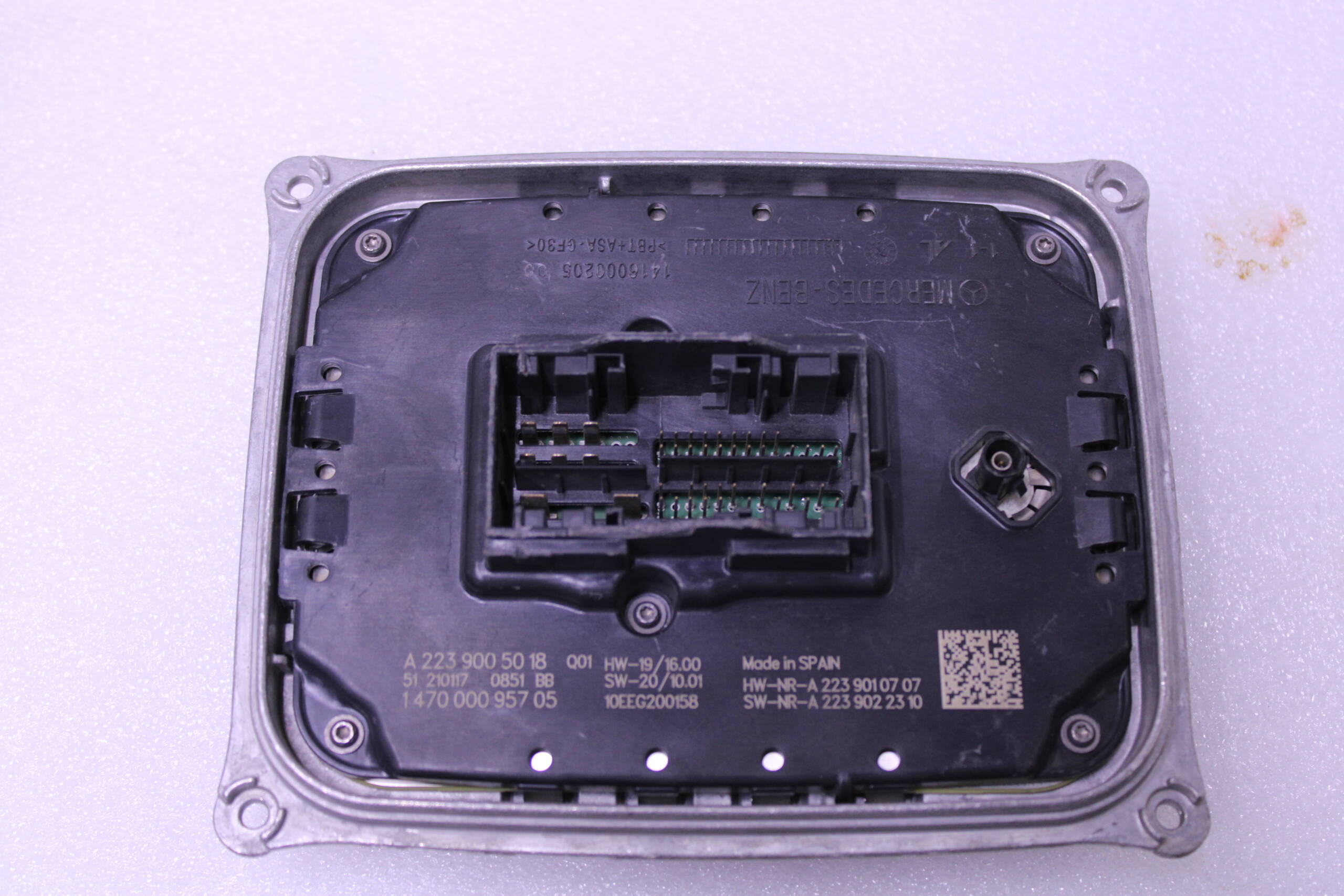 MERCEDES BENZ S Class CONTROL UNIT COMPLETE LED voltage converter left A2239005018