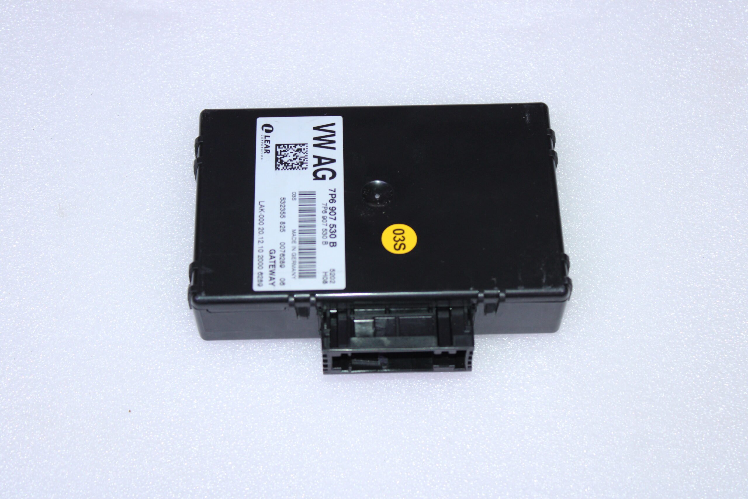 VOLKSWAGEN DIAGNOSIS INTERFACE FOR DATA BUS 7P6907530B