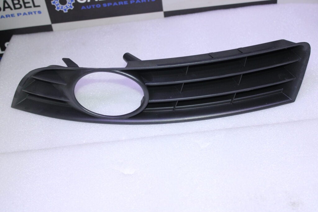 VOLKSWAGEN VENT GRILLE FOG LAMPS 3C0853665C 9B9