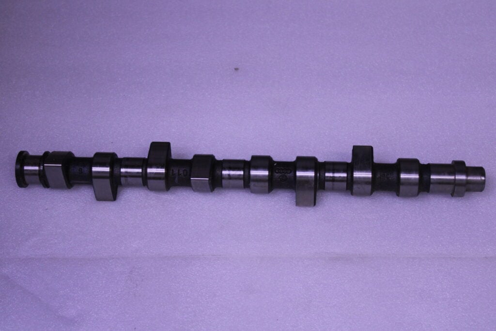 VOLKSWAGEN CAMSHAFT 050109101P