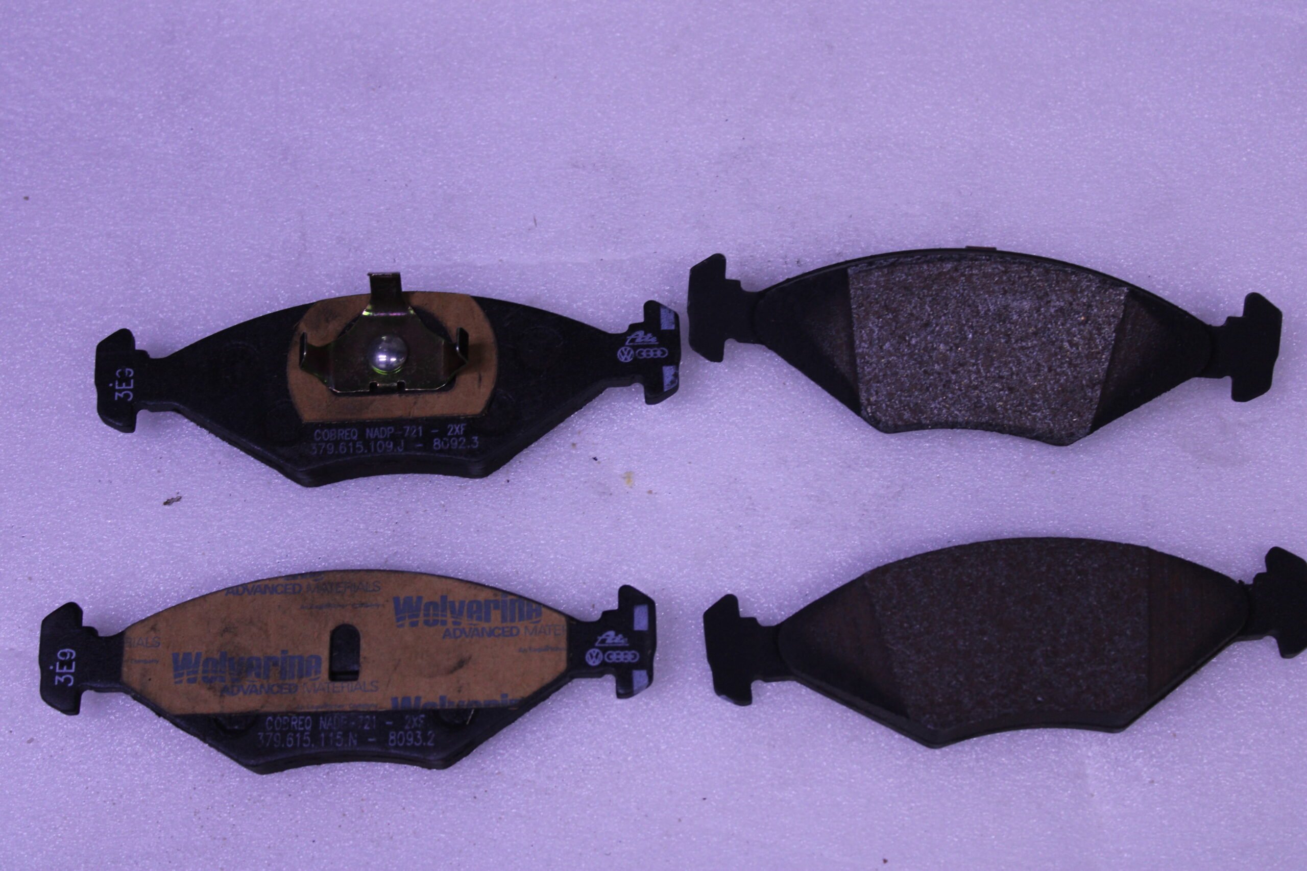 Volkswagen 1 Set Of Brake Pad For Disk Brake 374698151A