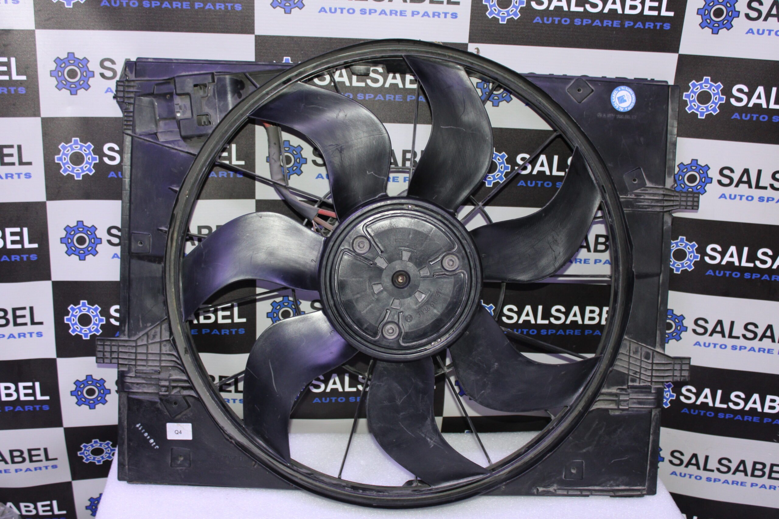 Mercedes Benz Radiator Fan With Fan Ring 0999060612