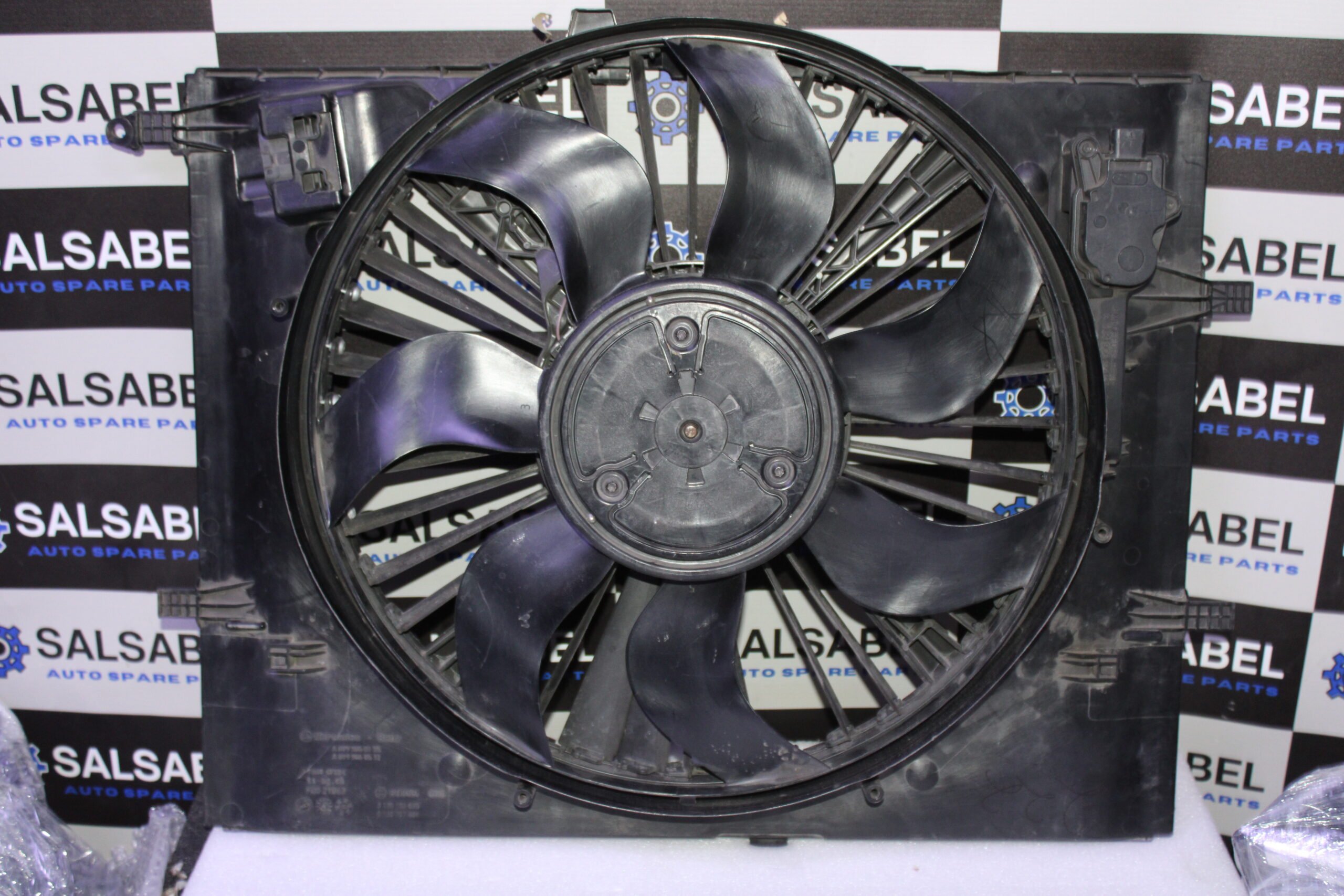 Mercedes Benz Radiator Cooling Fan 0999060512