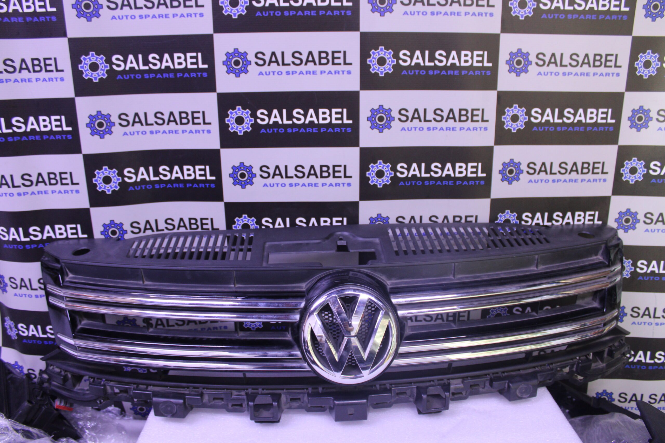 Volkswagen Tiguan Show Grille 5N0853651H