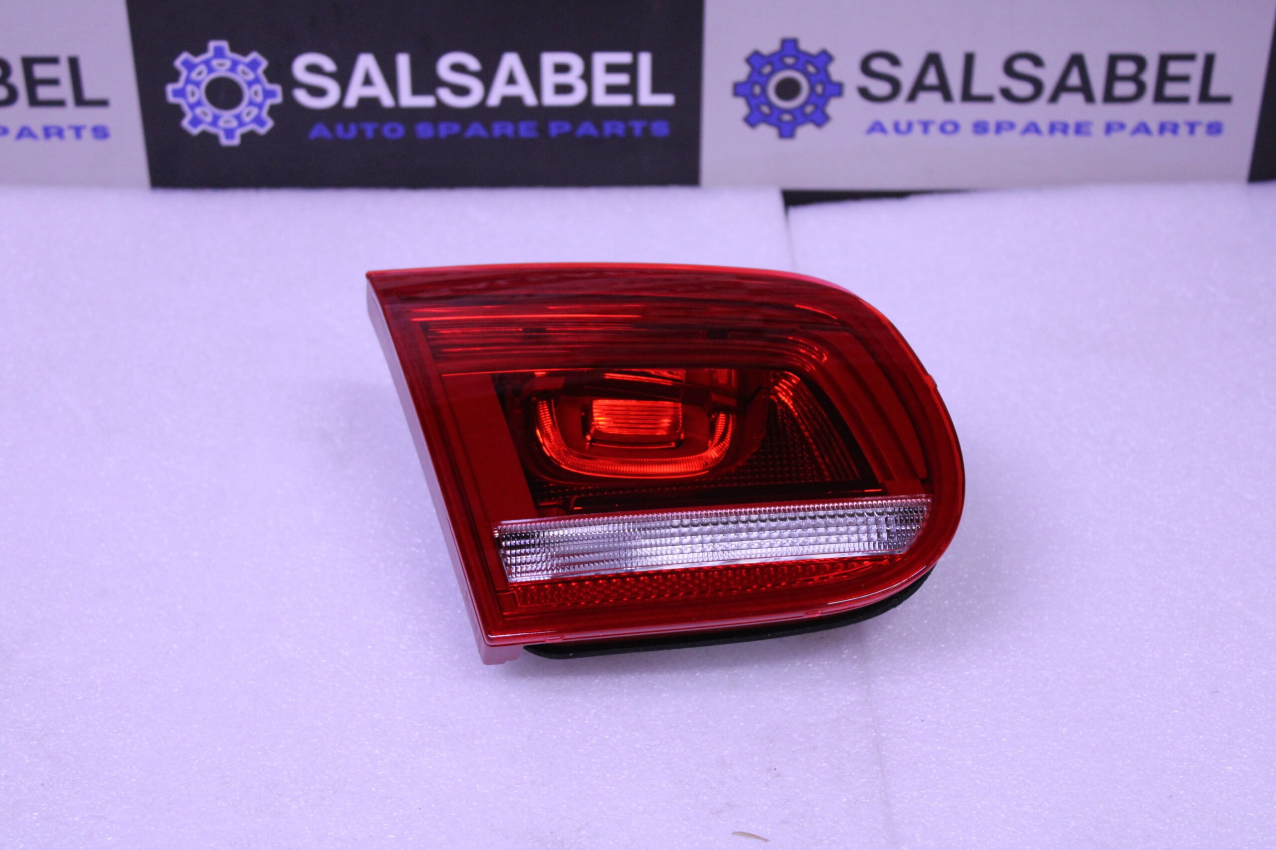 Volkswagen Led Tail Light With Rear Fog Light 1Q0945093R