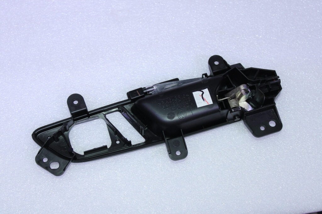 VOLKSWAGEN INNER ACTUATOR 561837019A UBN