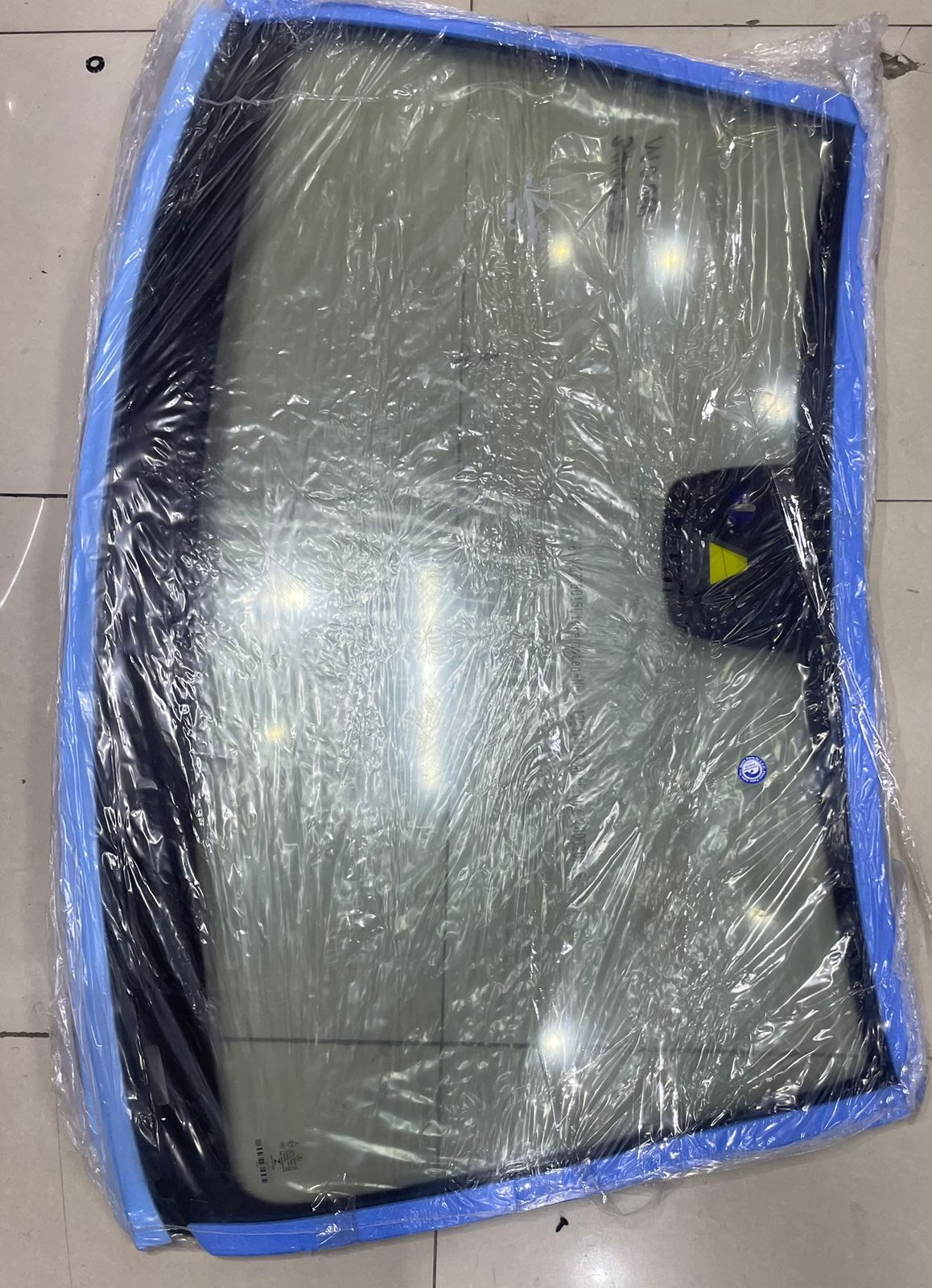 Mercedes Benz E Class Windshield A2076700100