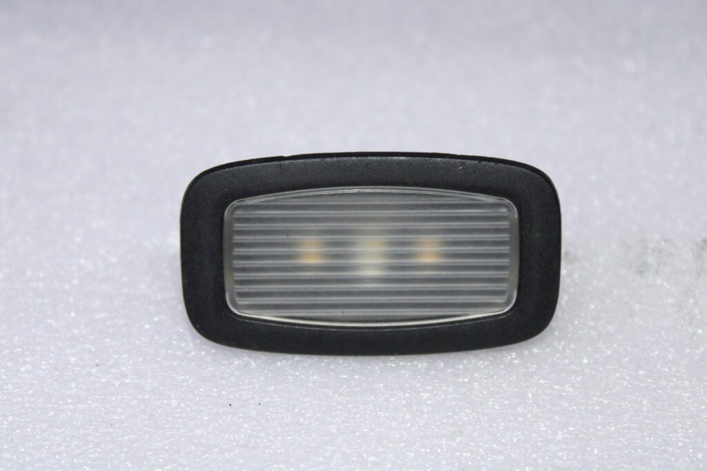 MERCEDES BENZ INTERIOR LIGHT 0009066204