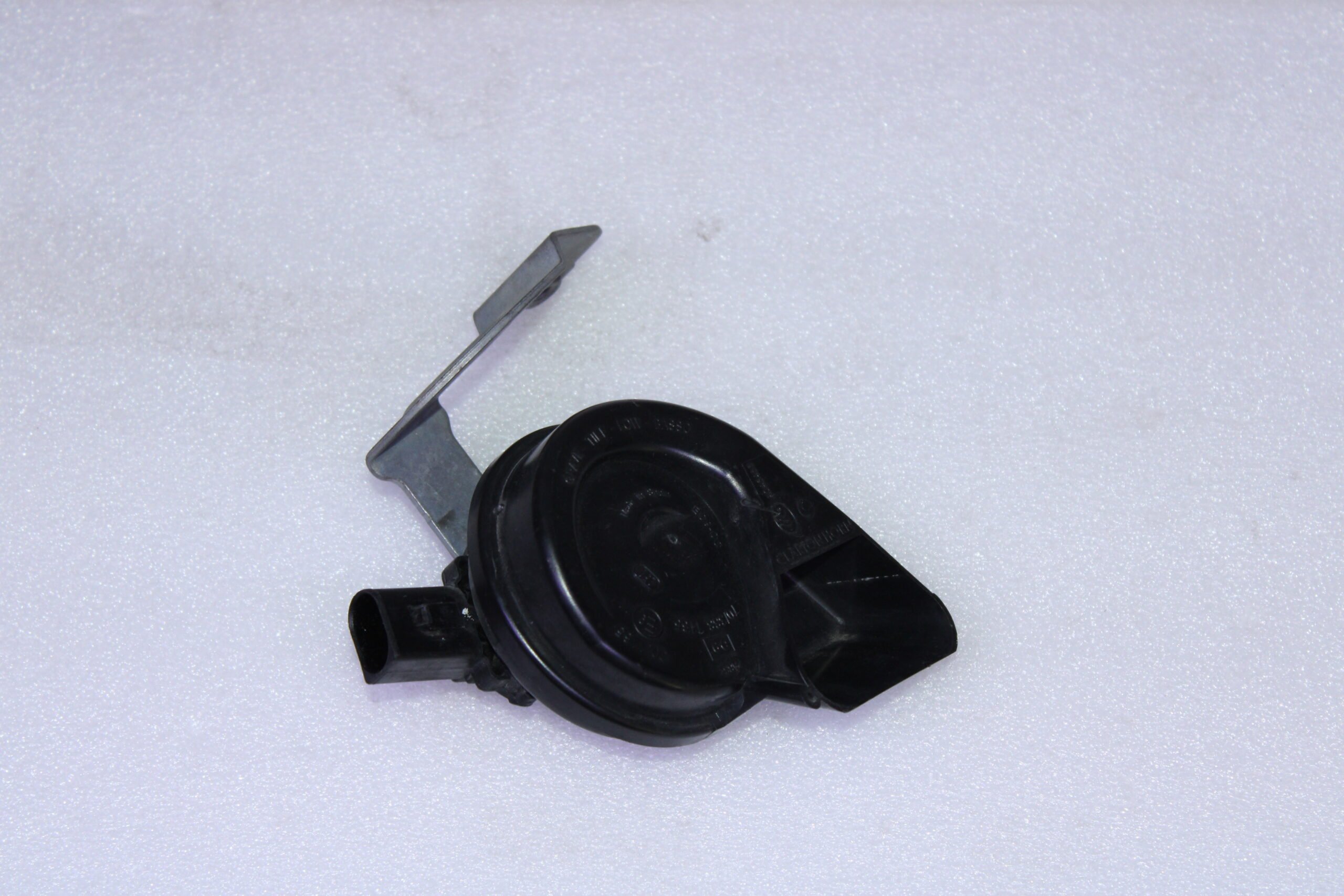 AUDI RSQ3 SIGNAL HORN 8S0951221