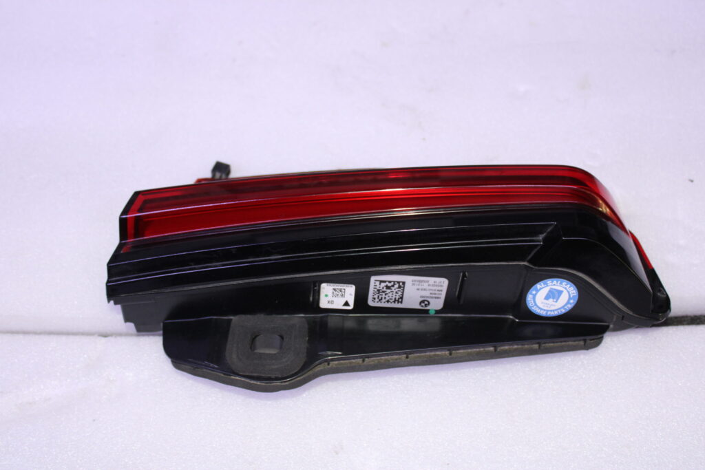 BMW 7 SERIES G11 REAR LIGHT INTRUNK LID LIGHT 63218492342