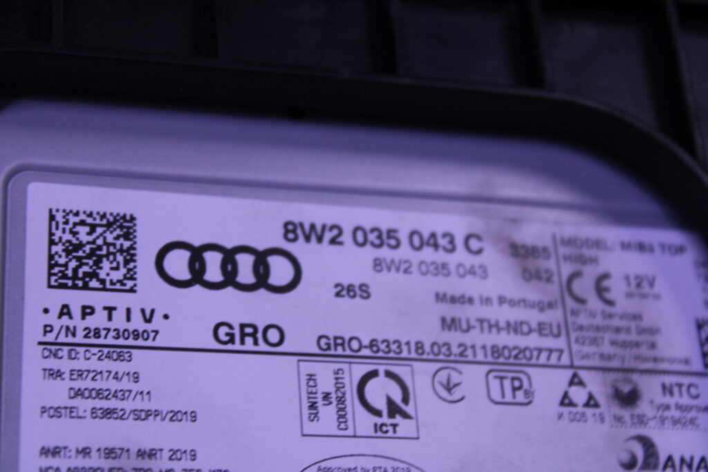 AUDI A4 CENTRAL COMPUTER 8W2035043C