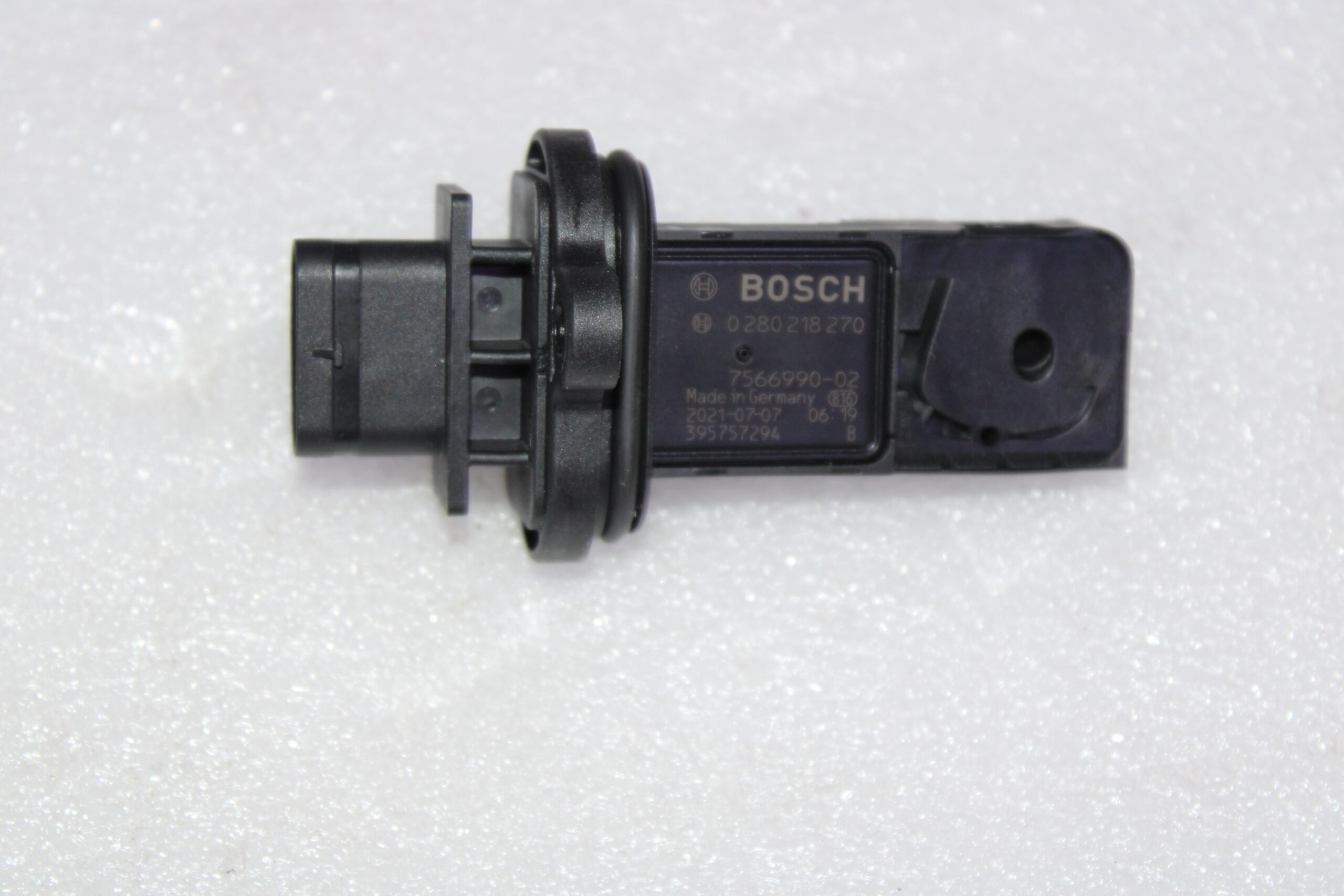 BMW 5 SERIES E60 BOSCH HOT FILM AIR MASS METER 13627566990