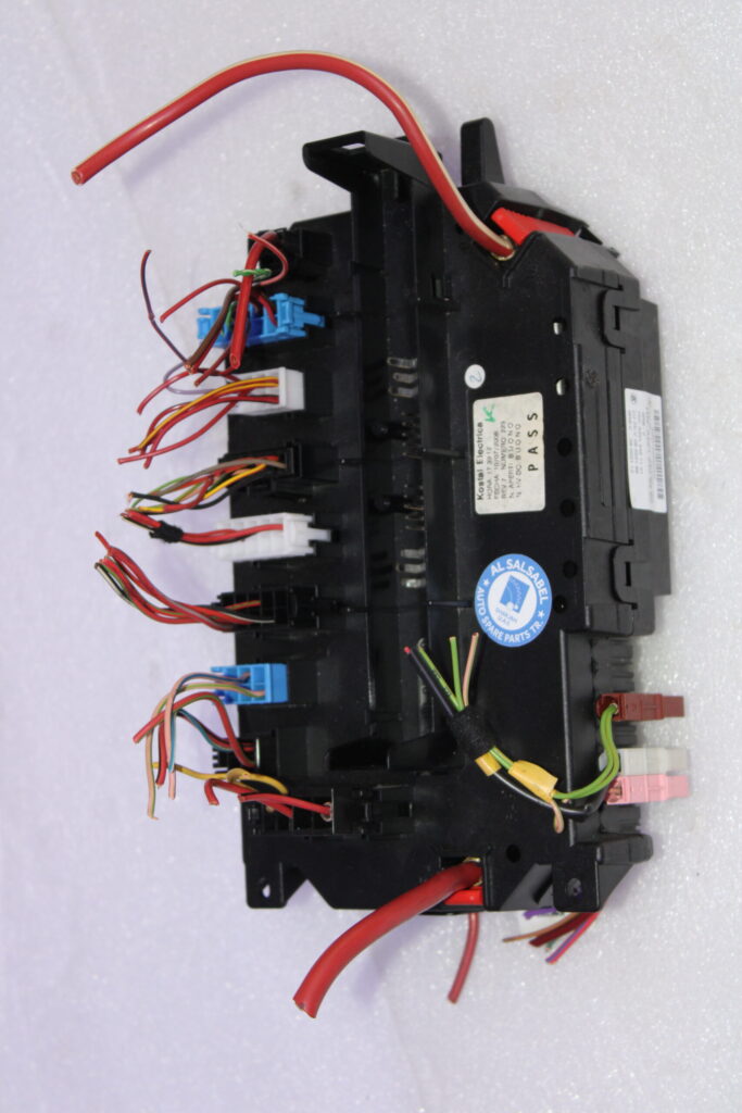 MERCEDES BENZ FUSE MODULE 2215406350