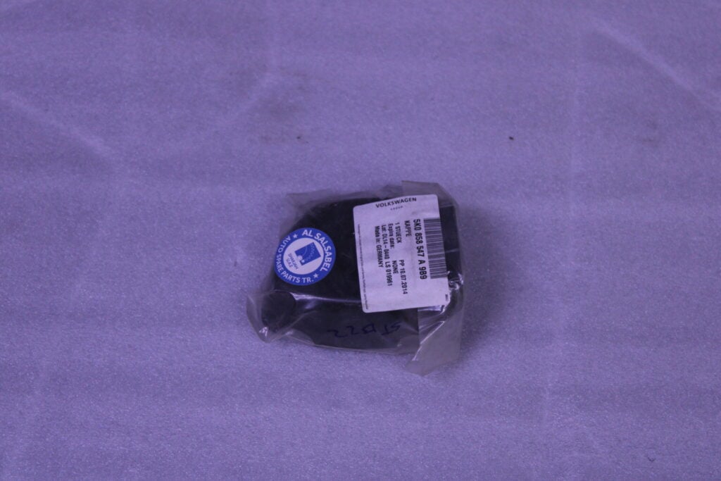 VOLKSWAGEN COVER CAP LEFT 5K0858547A 9B9