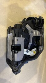 BMW G05 G30 System latch right 51217477688