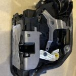 BMW G05 G30 System latch right 51217477688