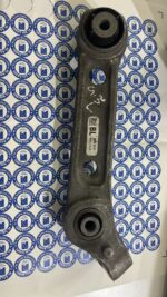 BMW Front wishbone left 686117302