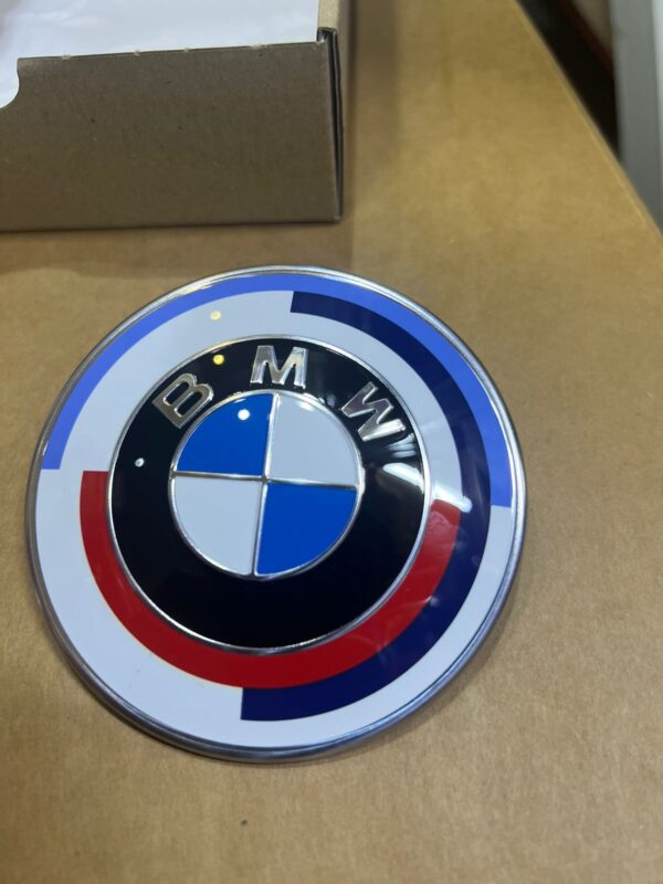 Bmw 82Mm Front Hood Emblem 51148087194