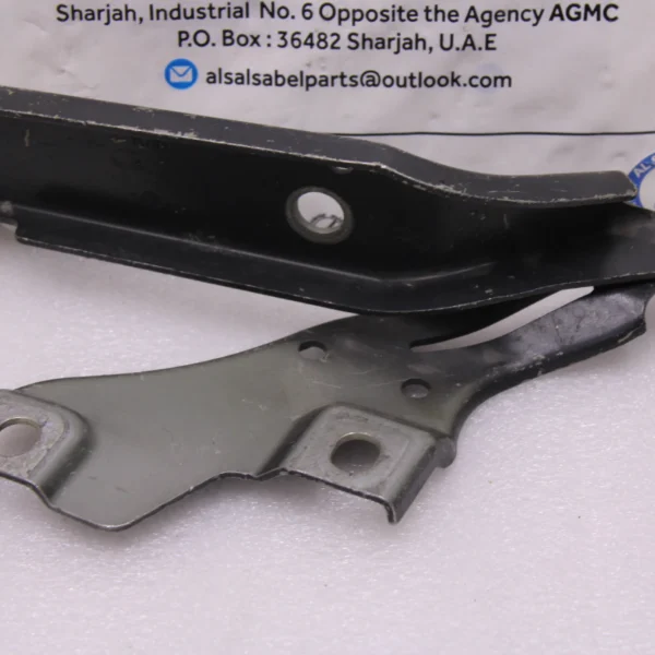 V.W PA front LEFT Bonnet Hinge 3G0823301