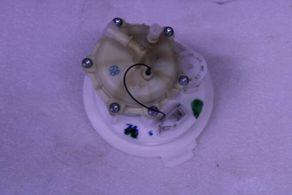 Porsche Cayenne Flange With Fuel Filter Left 7L6919679D