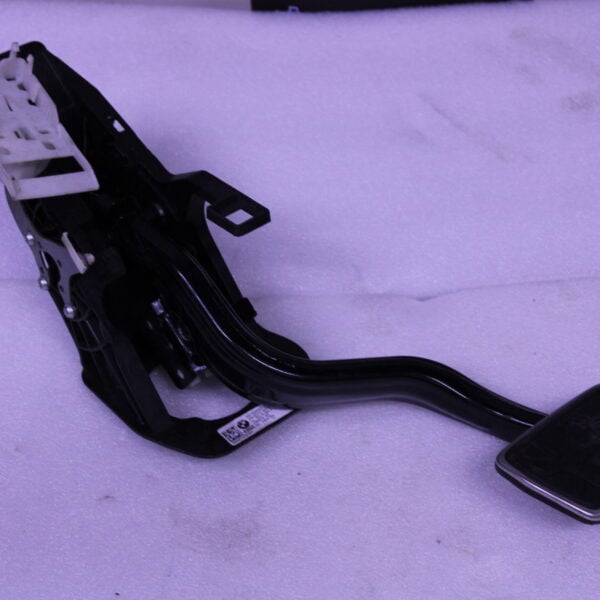 BMW BRAKE PEDAL 6874285