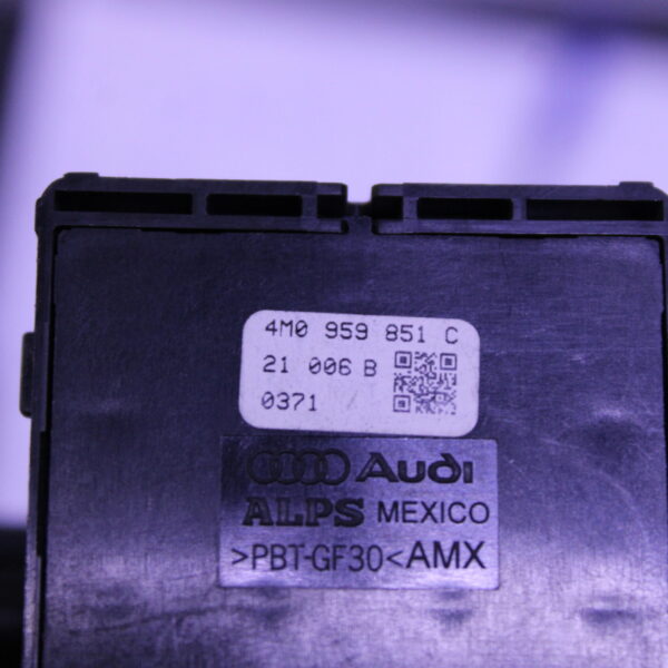 LAND ROVER HYBRID HIGH VOLTAGE BATTERY L8D210B759AD
