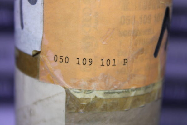 Volkswagen Camshaft 050109101P