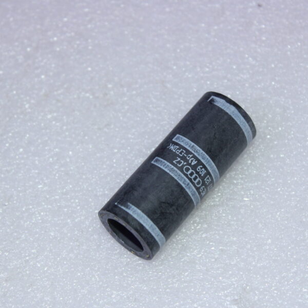 VOLKSWAGEN COOLANT HOSE 077121109A