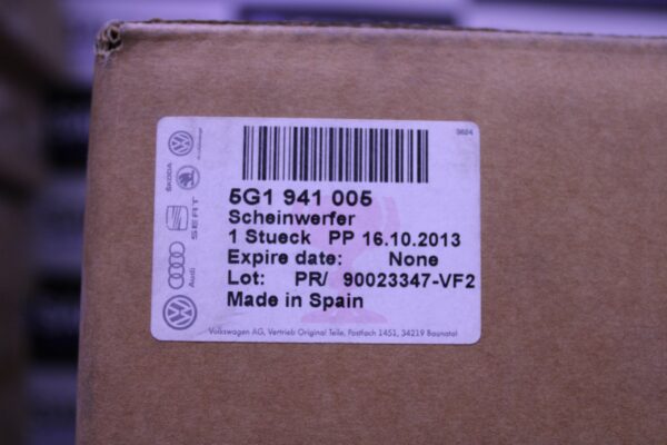 Volkswagen Halogen Twin Headlights 5G1941005