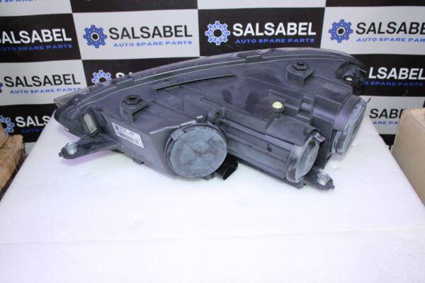 Volkswagen Head Light For Gas Discharge Lamp Right 1K8941754J