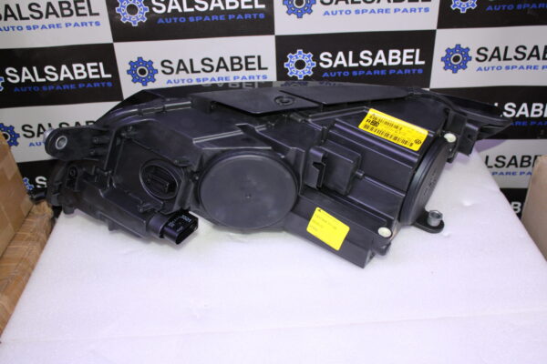 Volkswagen Headlight For Dynamic Right 3C8941754F