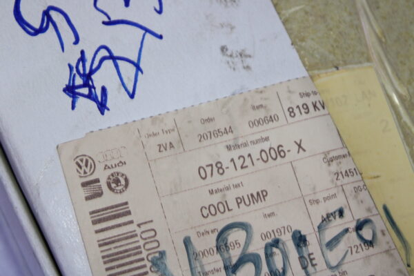 Volkswagen Coolant Pump With Seal 078121006 X