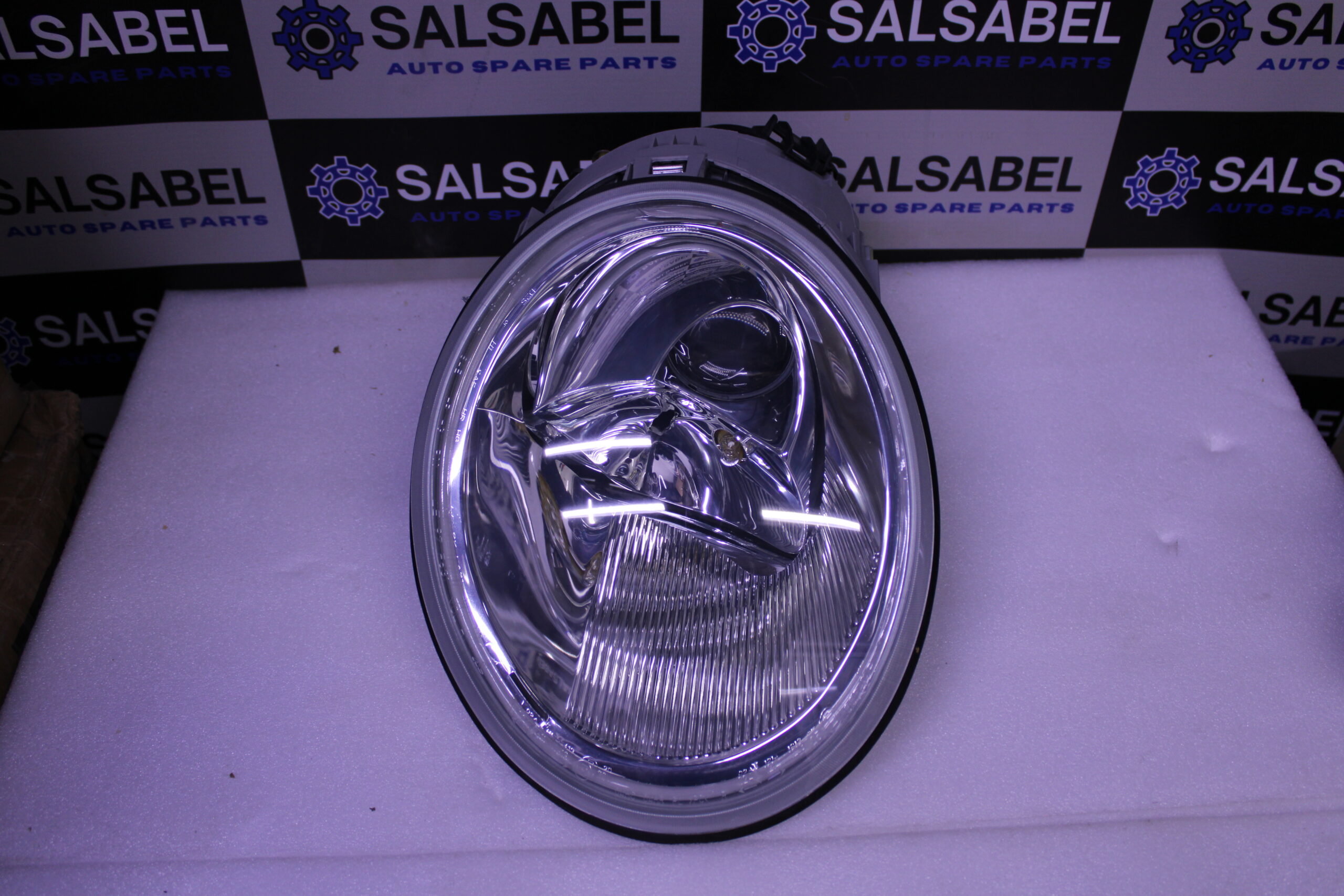 Volkswagen Halogen Headlight 1C0941030J Volkswagen Halogen Headlight 1C0941030J