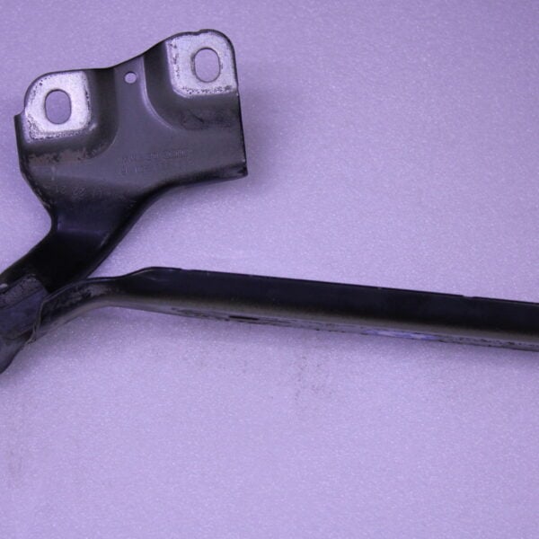 AUDI A3 LID HINGE 8Y0823301B
