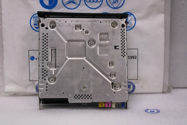 Audi A3 Radio Receiver Control Unit W/O Premium Audio 8V1035652