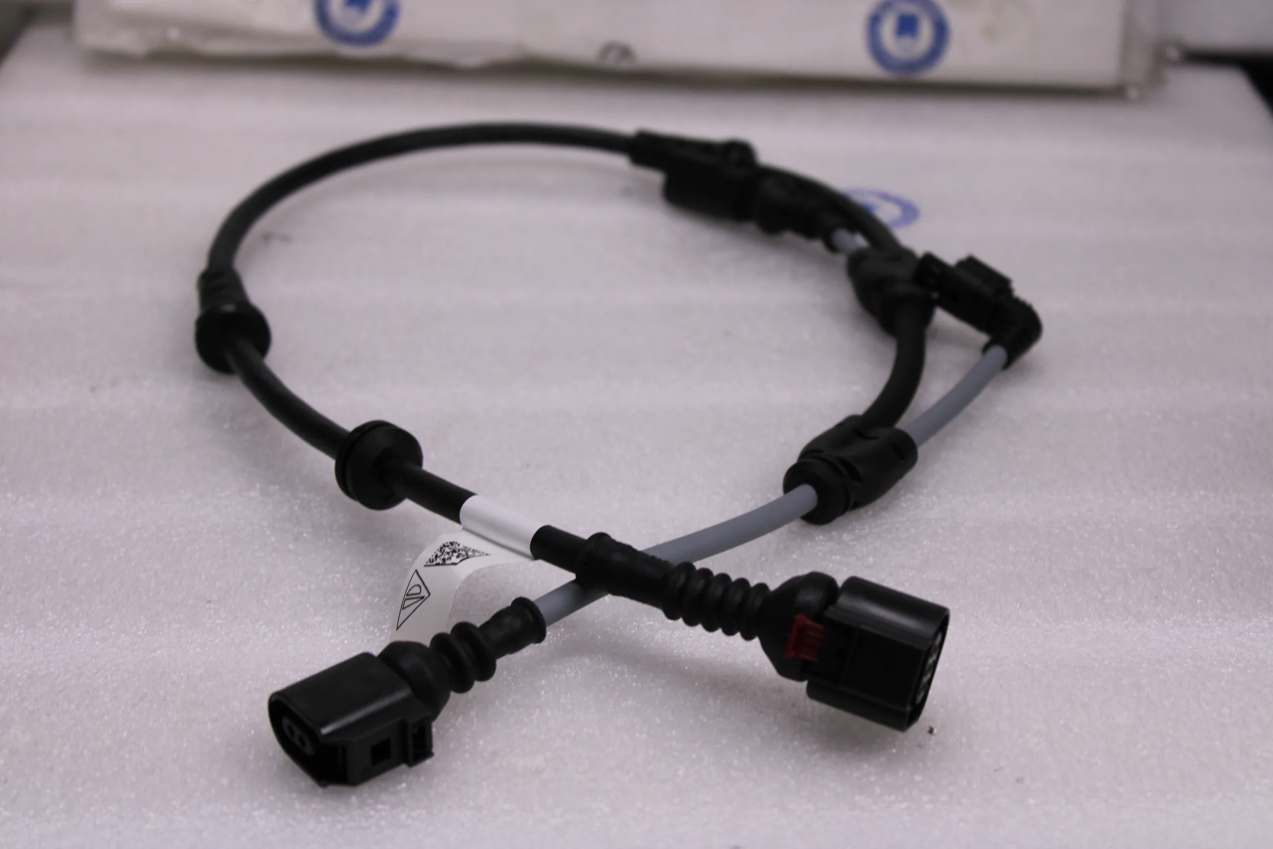 Porsche Taycan Front Abs Speed Sensor Wiring Harness 9J1971279B Porsche Taycan Front Abs Speed Sensor Wiring Harness 9J1971279B