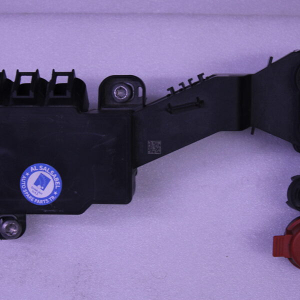 BMW X5 SERIES G05 G18 G18 LCI X6 SERIES G06 G06 LCI X7 G07 BATTERY VOLTAGE JUMP START TERMINAL POINT 61146841551