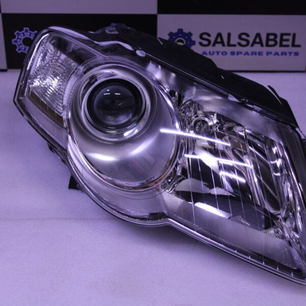 VOLKSWAGEN HALOGEN HEADLIGHT RIGHT 3C0941006AA