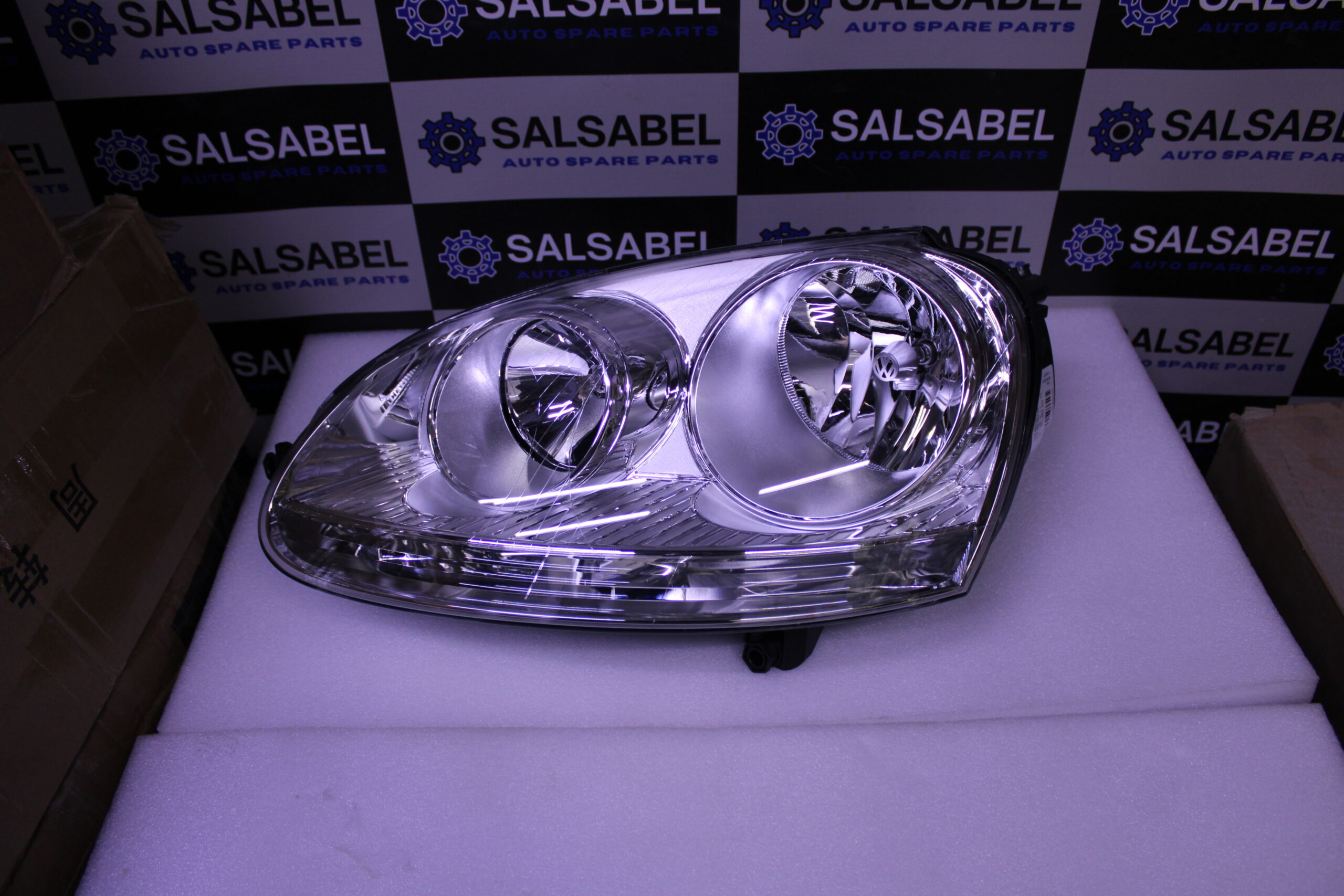 Volkswagen Halogen Twin Headlight 1K6941005P Volkswagen Halogen Twin Headlight 1K6941005P