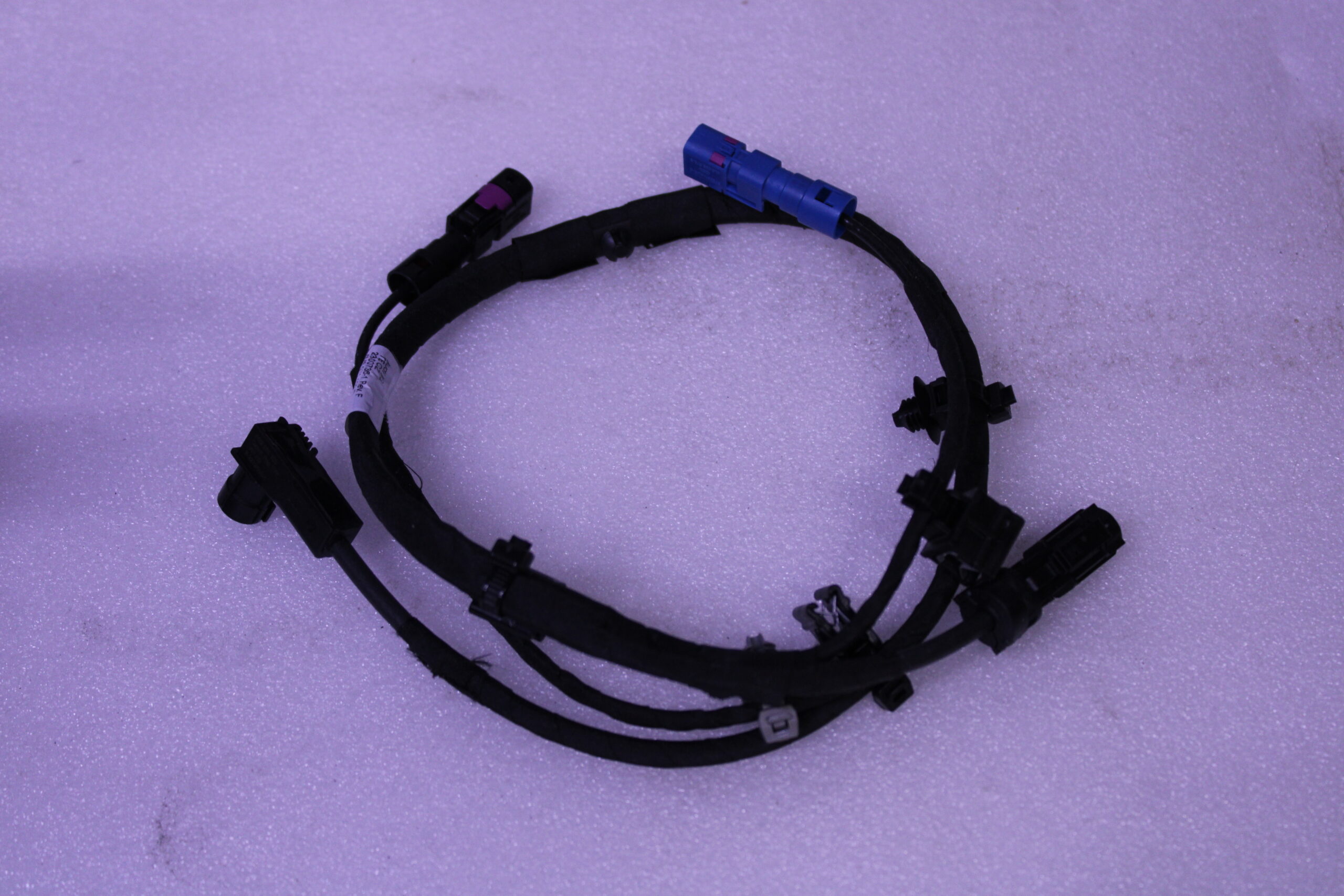 Audi Q8 Adapter Cable Loom Vechicle Environment Camera For Night Vision 4M8971192D Audi Q8 Adapter Cable Loom Vechicle Environment Camera For Night Vision 4M8971192D