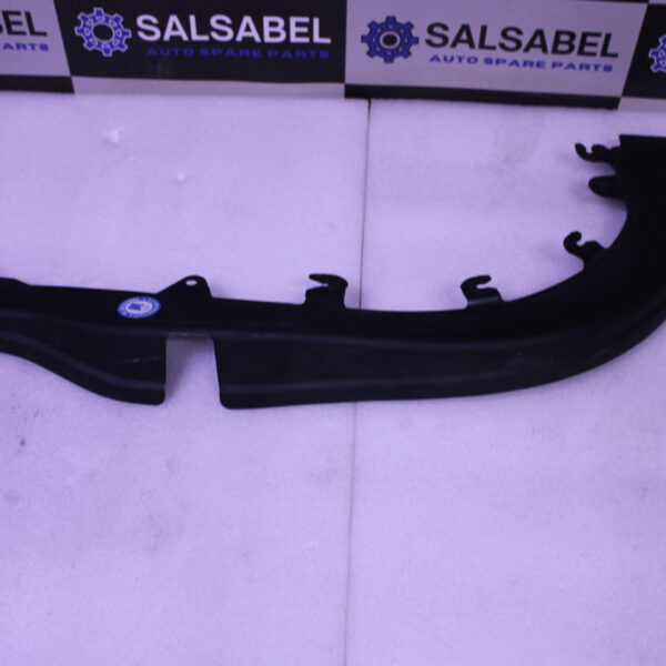 RANGE ROVER VOGUE RIGHT REAR DOOR LOWER TRIM CPLA25626A