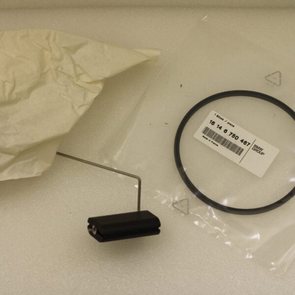 BMW 5 E60 Left fuel level senso 16146765825